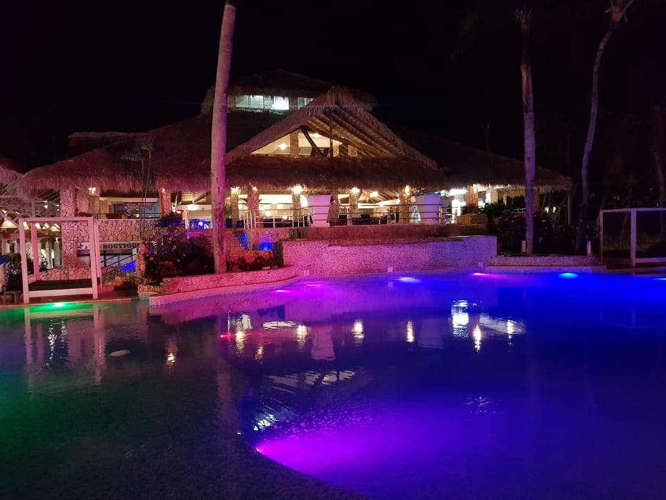 Pool Hotel Viva Dominicus Beach by Wyndham - All Inclusive Resort