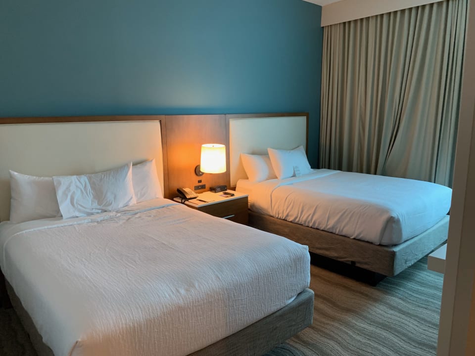 Zimmer Embassy Suites By Hilton Sarasota