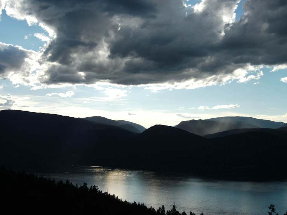 Okangan Lake vom Hotel aus Hotel Sparkling Hill Wellness