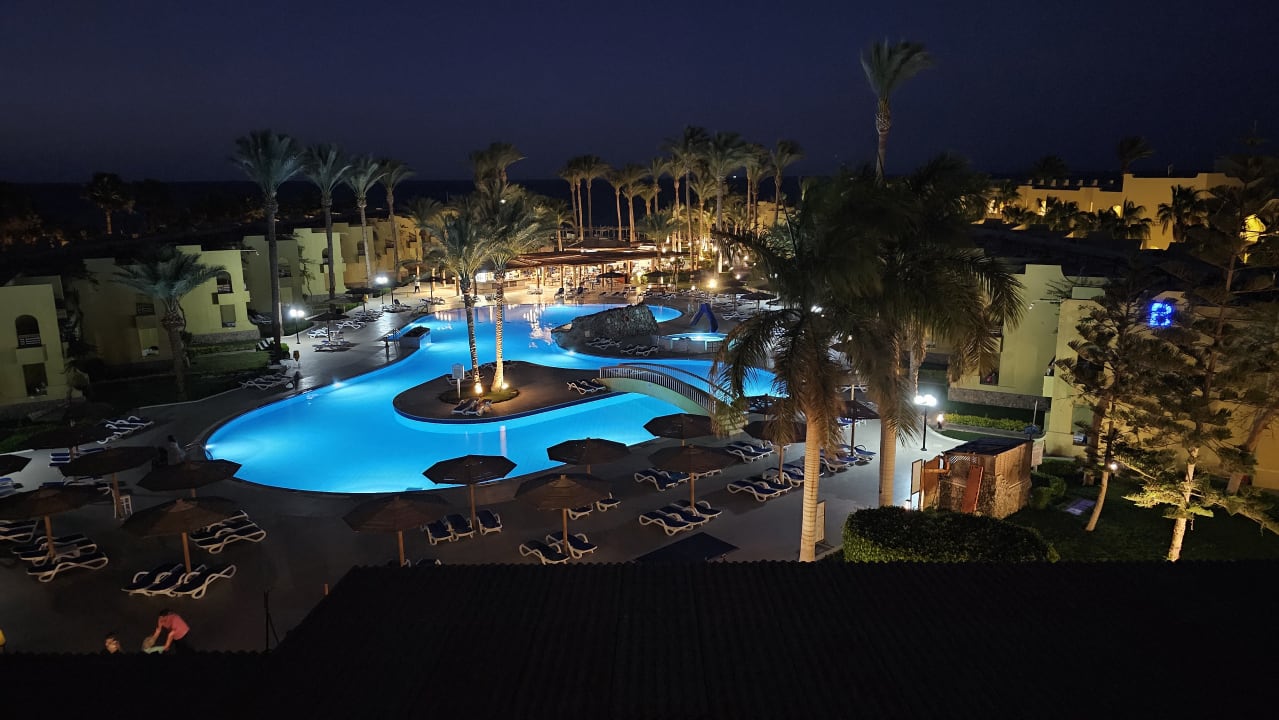 Pool Palm Beach Resort