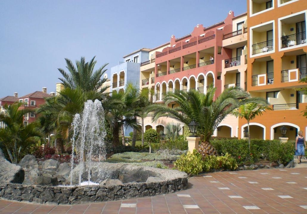 Hotelanlage mit Springbrunnen Bahia Principe Sunlight Costa Adeje