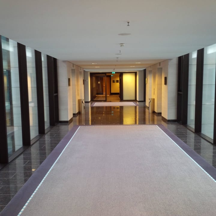 Etagenflug/ Übergang zum Lift Maritim Hotel Düsseldorf