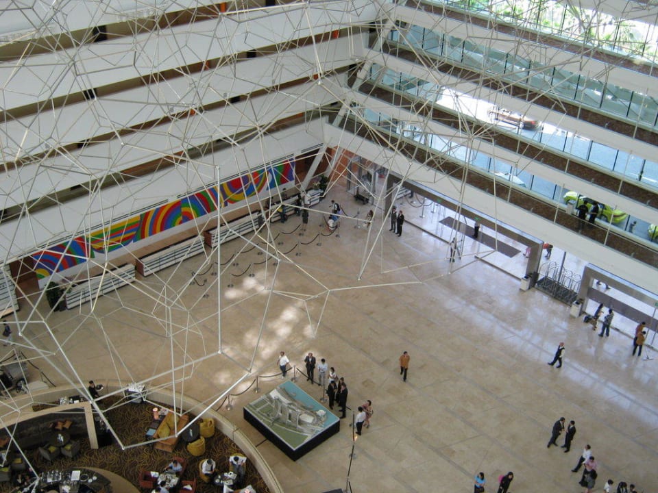 Eingangsbereich mit Rezeptionen Marina Bay Sands