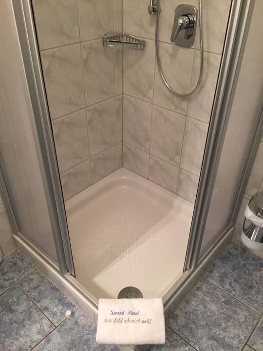 Bestickte Handtücher Strandhotel