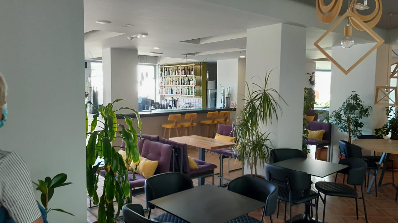 Lobby Alianthos Estate Resort