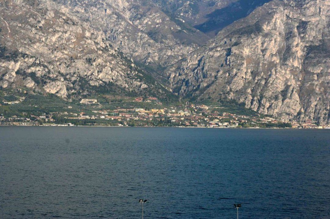Ausblick vom Balkon nach Limone Hotel Casa Marinella
