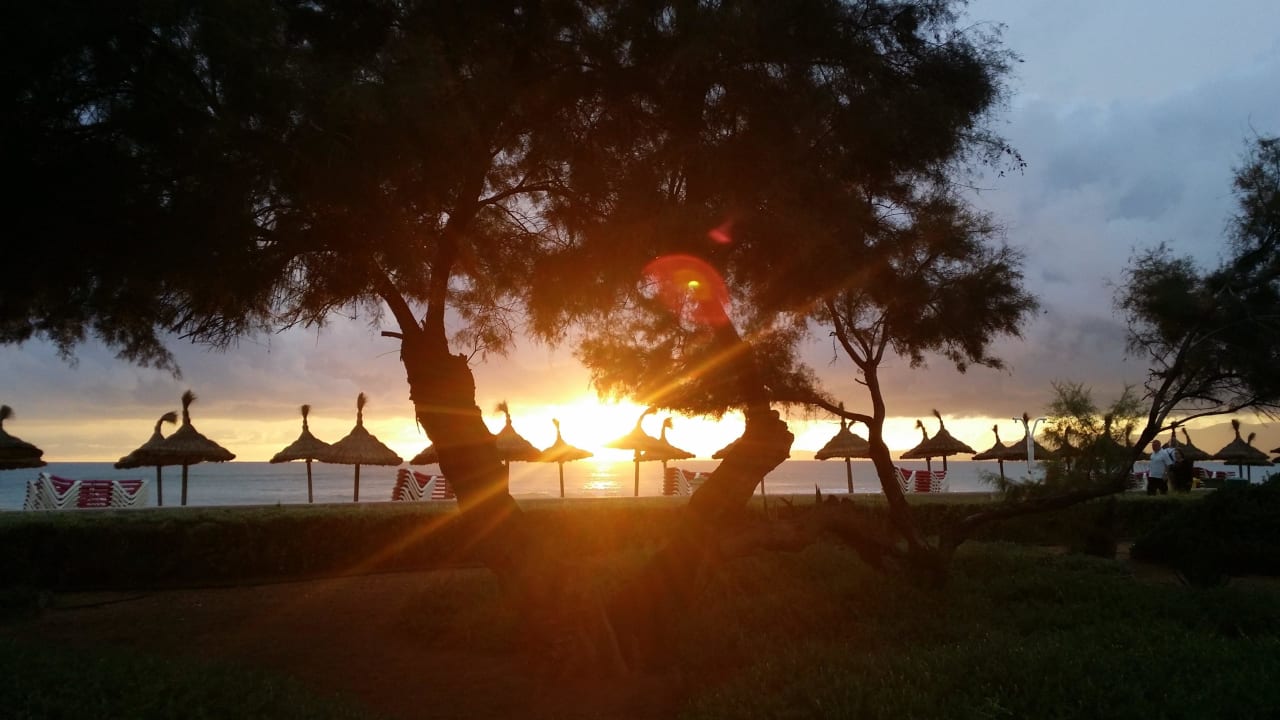 Strand in der Dämmerung Hotel HM Gran Fiesta