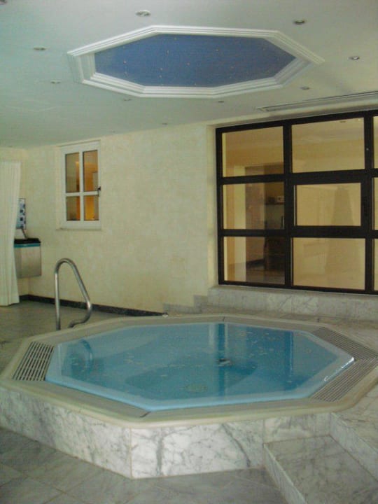 Whirlpool 35 Grad Theresa - Wellness & Genießer Hotel