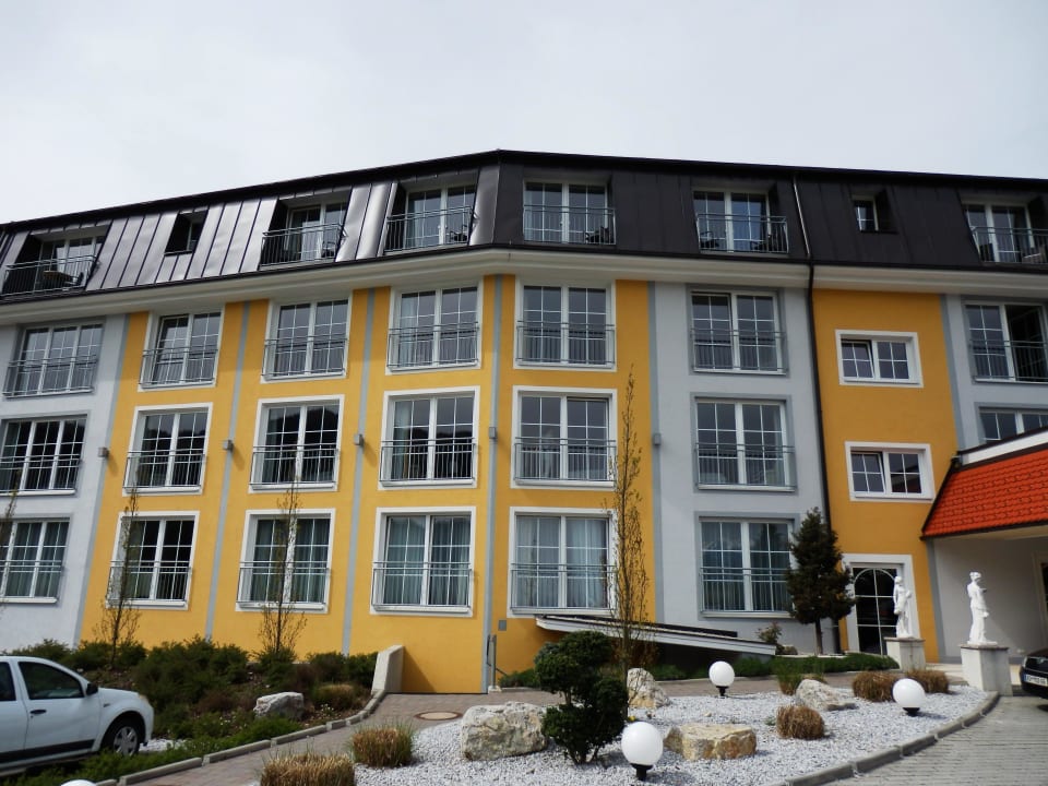 Eingangsbereich und Blick auf unseren Balkon Hotel Panorama Royal