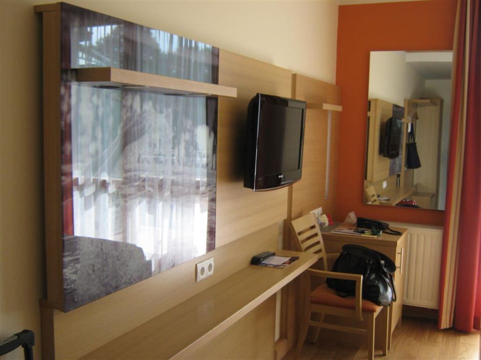 Einzelbettzimmer Heilthermen Resort Bad Waltersdorf
