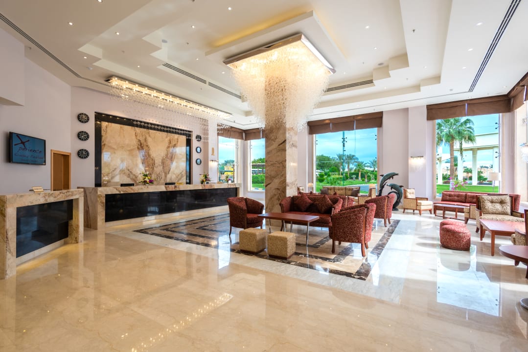 Lobby Xperience Kiroseiz Parkland Resort