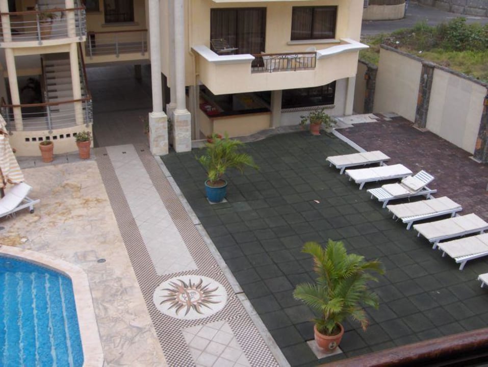 Sonnenliegen Sea Villa Resort & Spa