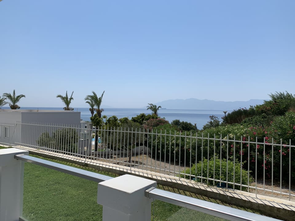 Gartenanlage Dimitra Beach Hotel & Suites