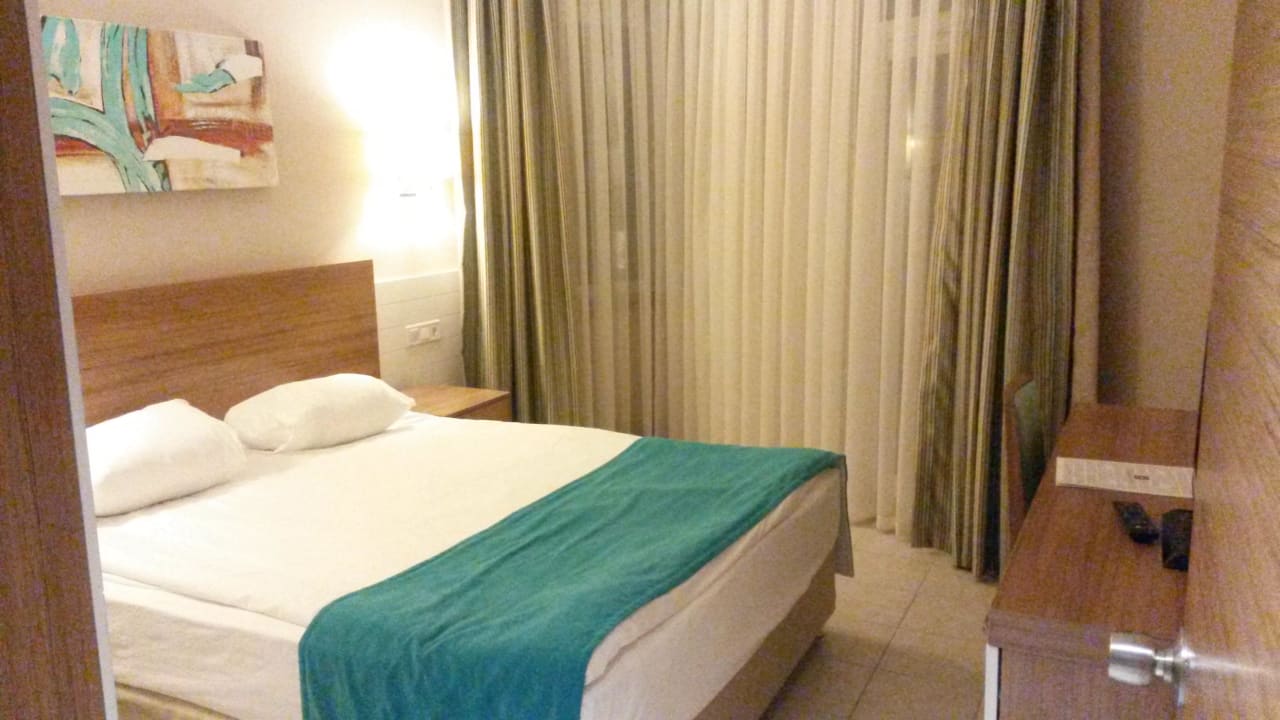 Schlafzimmer  Grand Park Lara Hotel