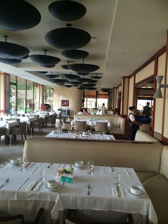 Der neue Bavaro-Buffetbereich Grand Palladium Select Bávaro Resort & Spa