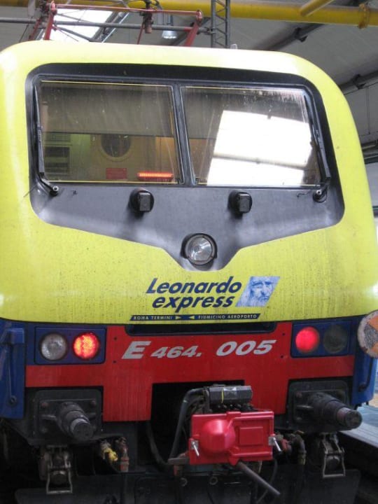 Vom Flughafen in die Innenstadt Hotel Flower Garden