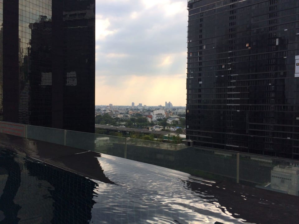 Pool Eastin Grand Hotel Sathorn
