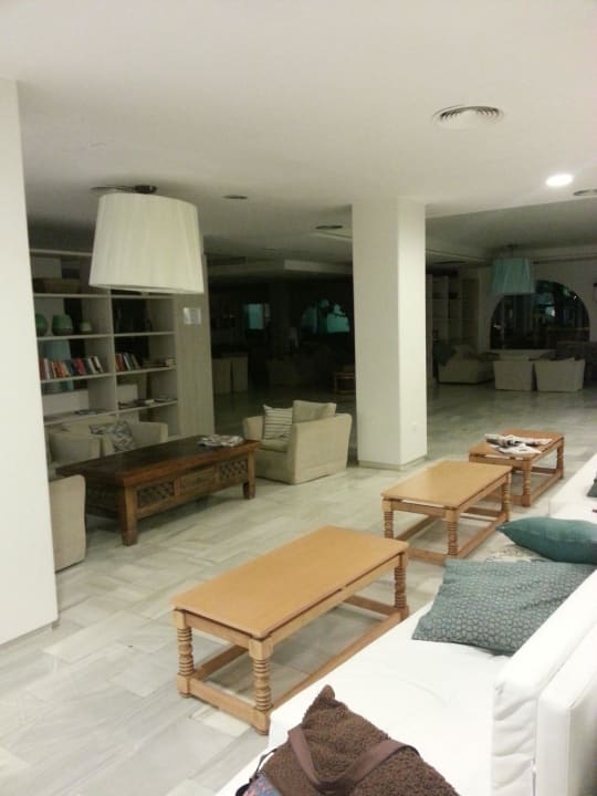 Moderne Lobby FERGUS Style Bahamas