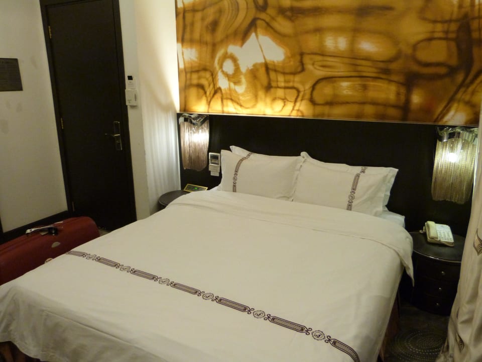 Doppelbett Hotel A&EM Phan Boi Chau