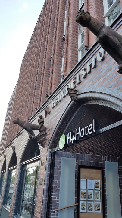 Außenansicht H+ Hotel Lübeck