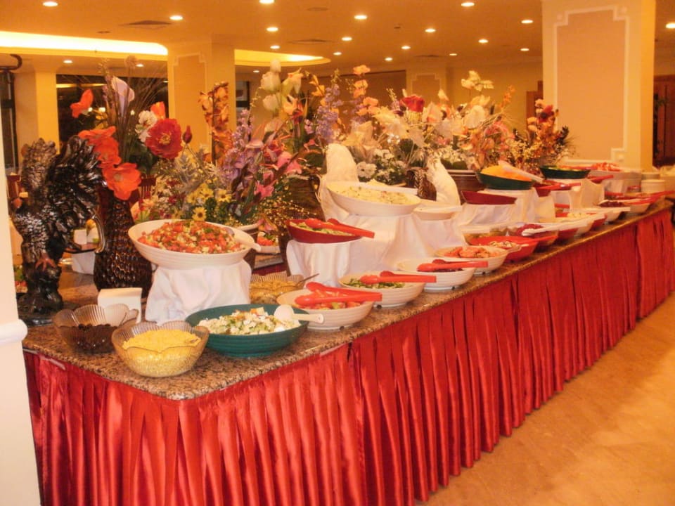 Abendbuffet im Queen Miramare Queen Hotel