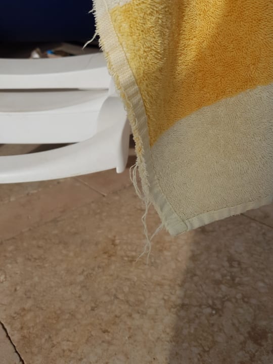 Pool Mövenpick Resort & Spa El Gouna