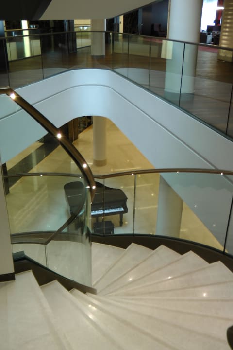 Block in die Lobby Waldorf Astoria Berlin