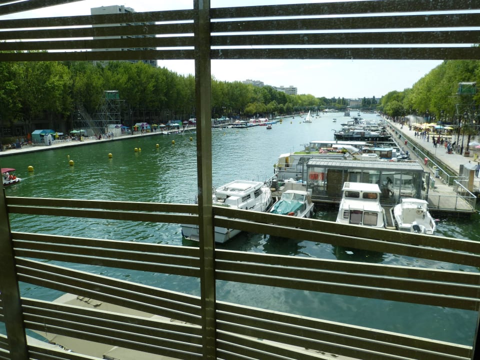 Blick aus dem Zimmer Holiday Inn Express Paris Canal de la Villette