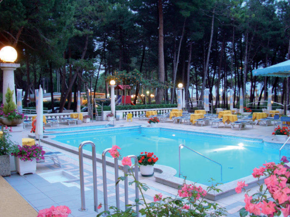 Piscina al Tramonto Hotel Colorado