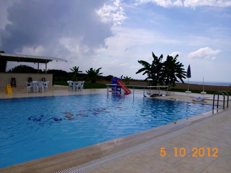 Die Bar ist auch nicht weit Skys Hotel