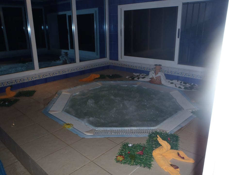 Jacuzzi um 20 Dinar Houda Golf & Beach Club