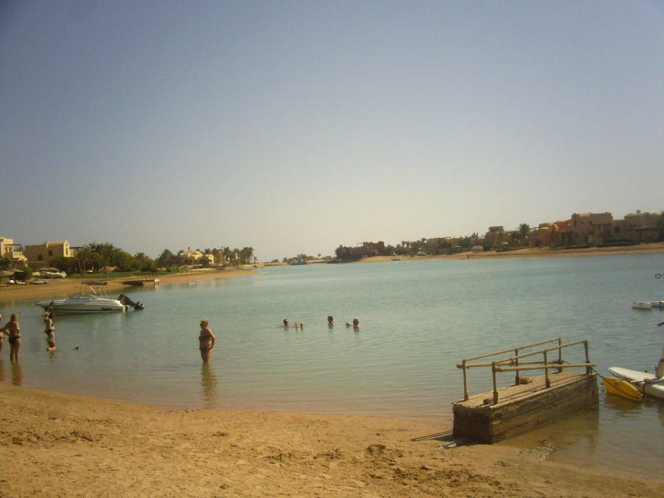 Lagunenstrand direkt am Hotel Three Corners Rihana Resort Deluxe