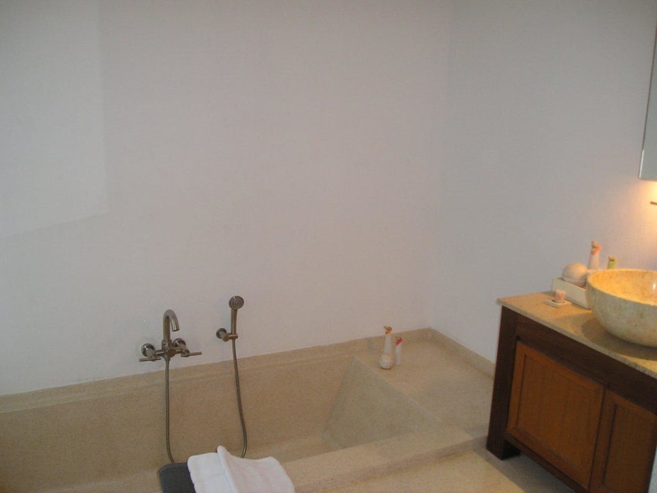 Bad Hotel Let's Sea Hua Hin Al Fresco Resort