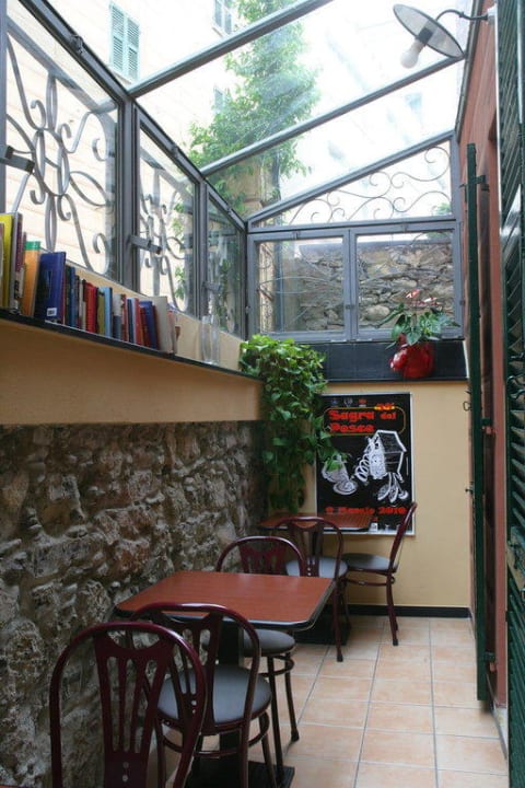 Veranda sala colazioni Hotel La Camogliese