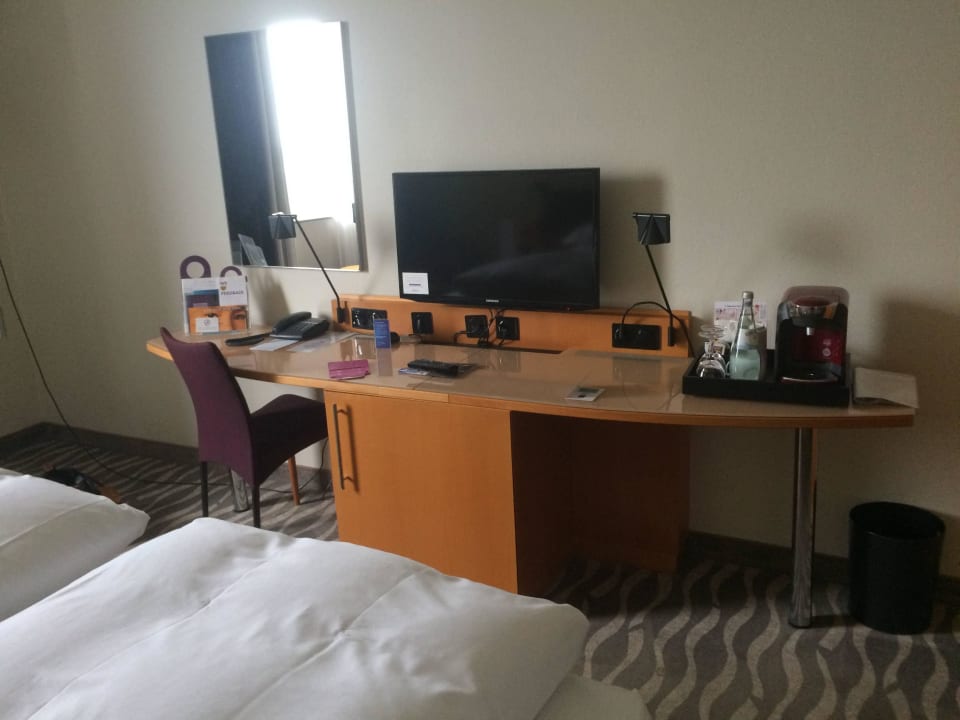 Minibar - leider nur Attrappe Mercure Hotel Bochum City