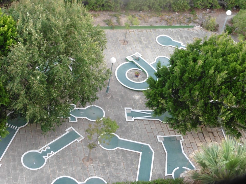 Minigolf Anlage auf dem Hotelgelände Hotel Vibra Beverly Playa