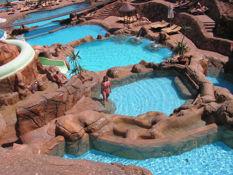 Poolanlage Hotel Hauza Beach Resort