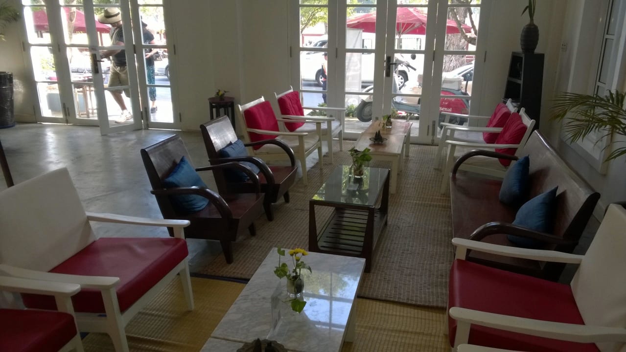 Eingang Hotel Frangipani Royal Palace