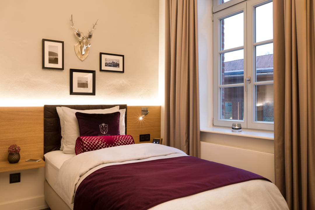 Zimmer Hotel Brunnenhaus Schloss Landau