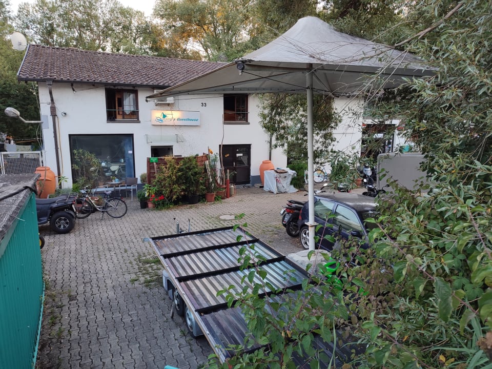 Außenansicht Pension Gerry s Guesthouse