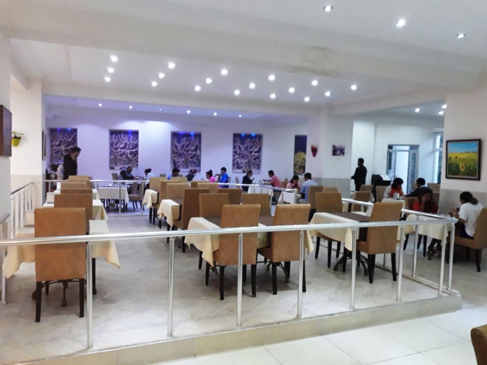 Gastro Sertil Deluxe Tropical Suites