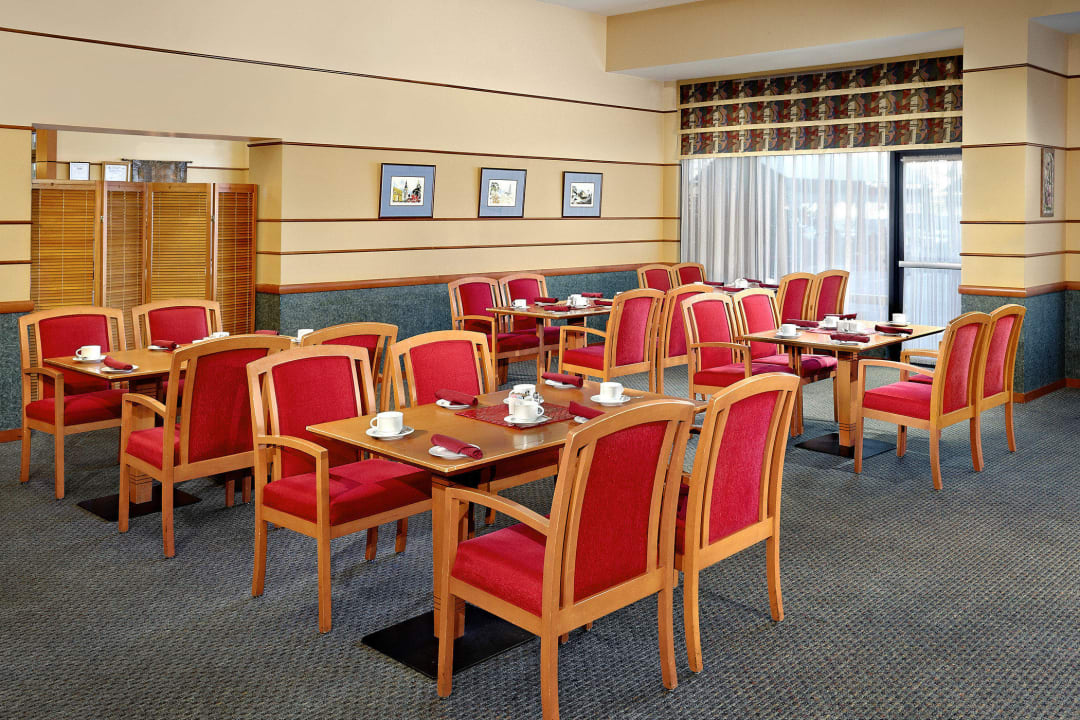 World Wide Cafe Hotel Four Points by Sheraton Vancouver Airport