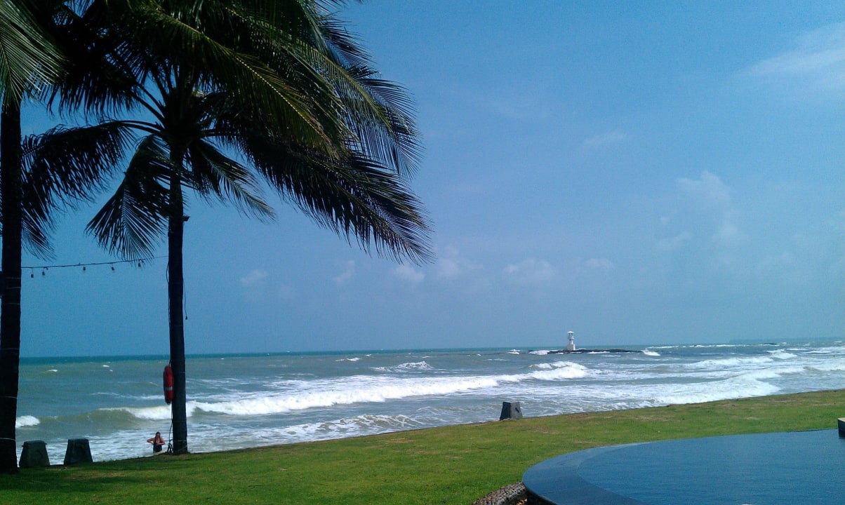 Blick vom Pool aufs Meer Khaolak Laguna Resort