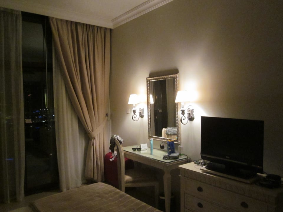 Schlafzimmer in 3611 Two Seasons Hotel & Apartments