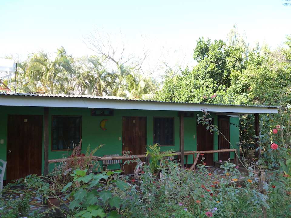 Außenansicht Zimmer                                Albergue Ecológico El Porvenir