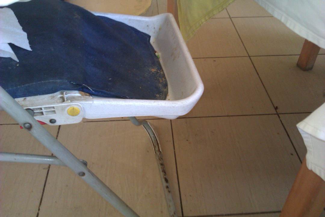 Der Kinderstuhl ( es gab auch bloß der eine) Hotel African Queen