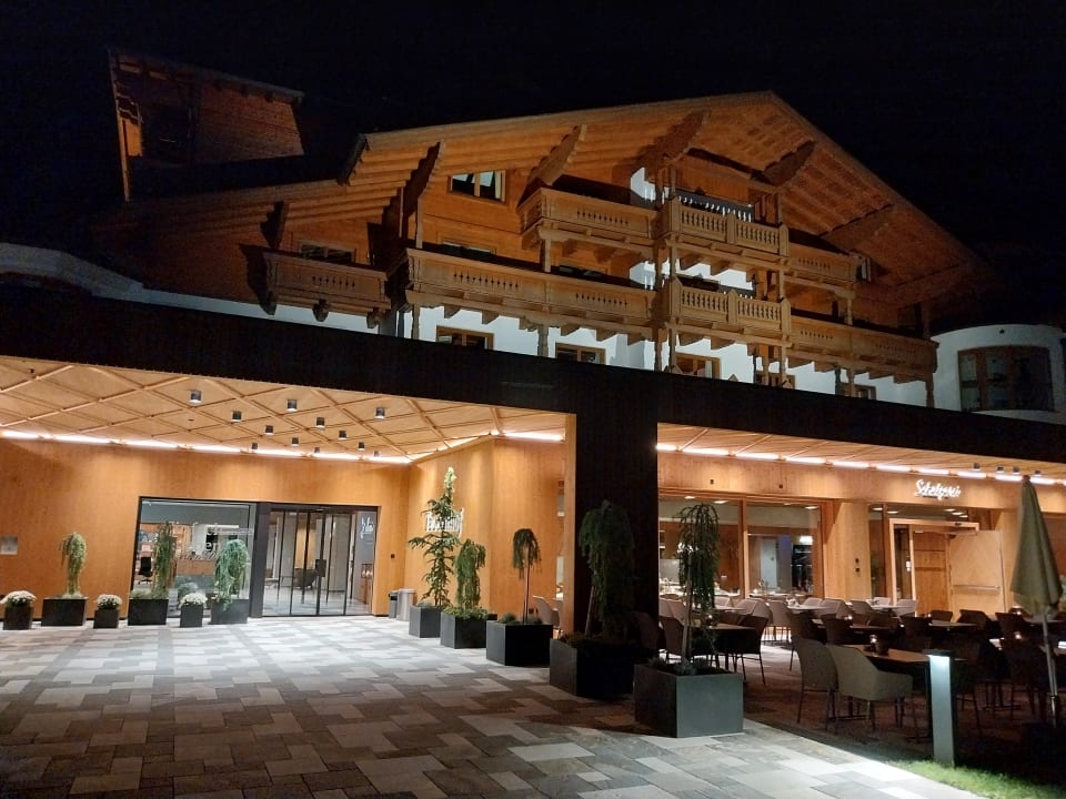 Außenansicht Hotel Tauernhof