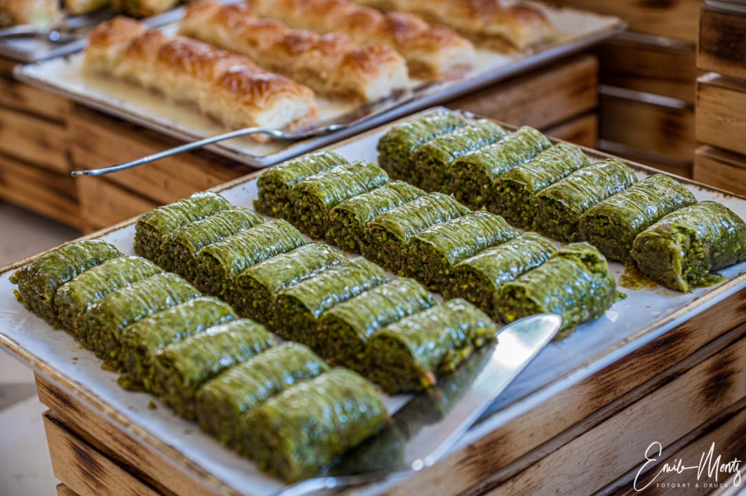 Gastro Gloria Serenity Resort