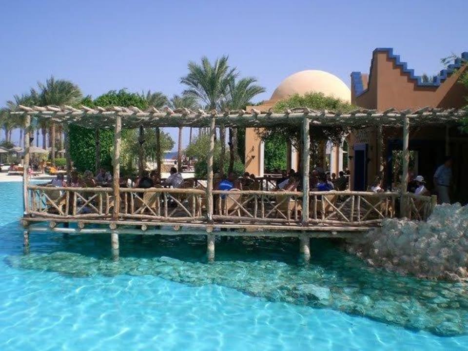 Karibisches Restaurant im Pool :  Island Grand Makadi