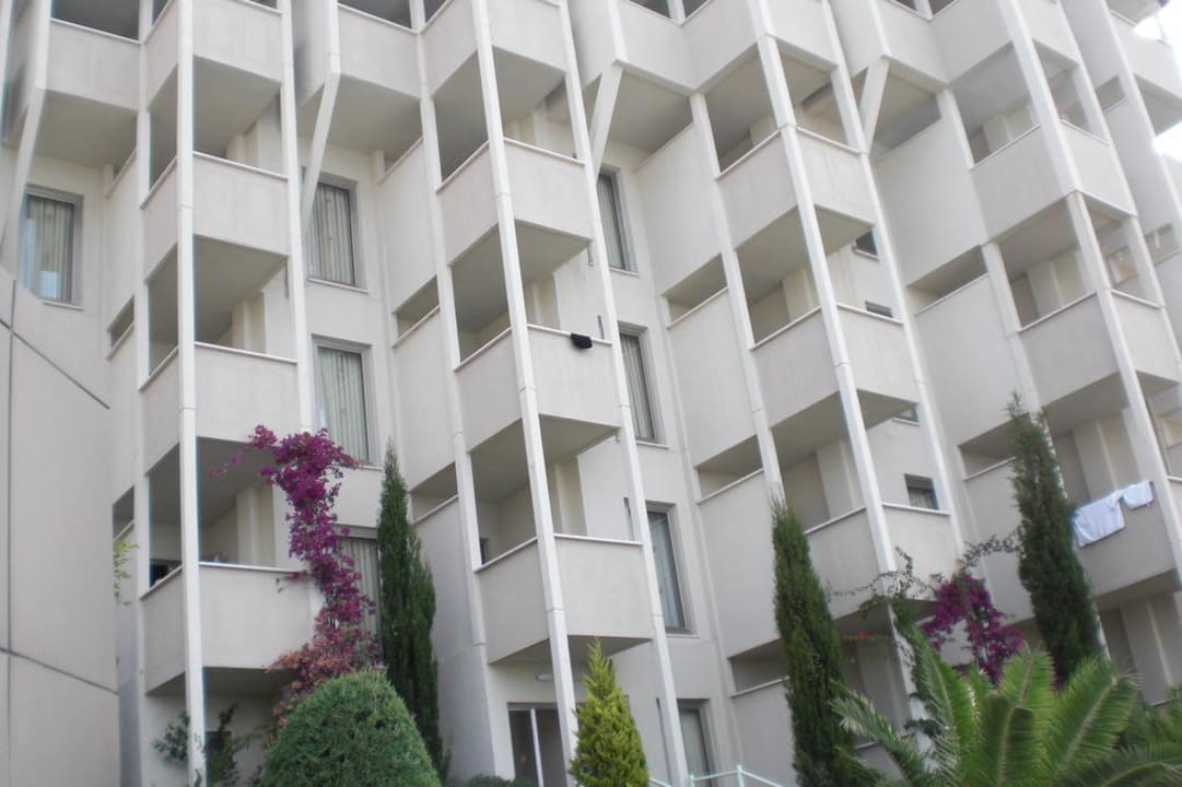 Balkone rechter Hotelflügel vom Pool aus Arcanus Hotels Sorgun